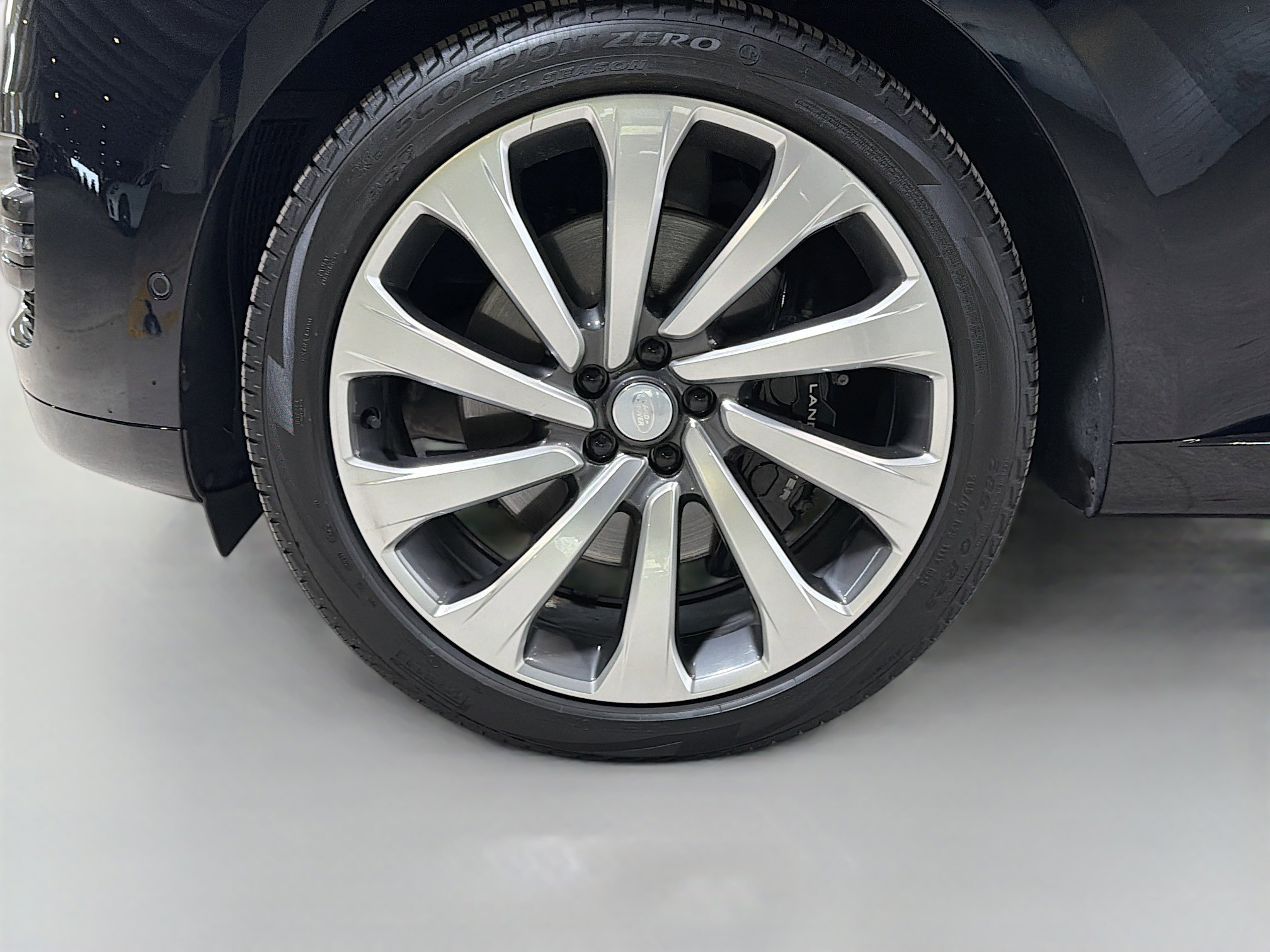 Used 2024 Land Rover Range Rover Autobiography image 19