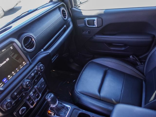 Used 2022 Jeep Wrangler Unlimited Sahara AWD/4WD image 23