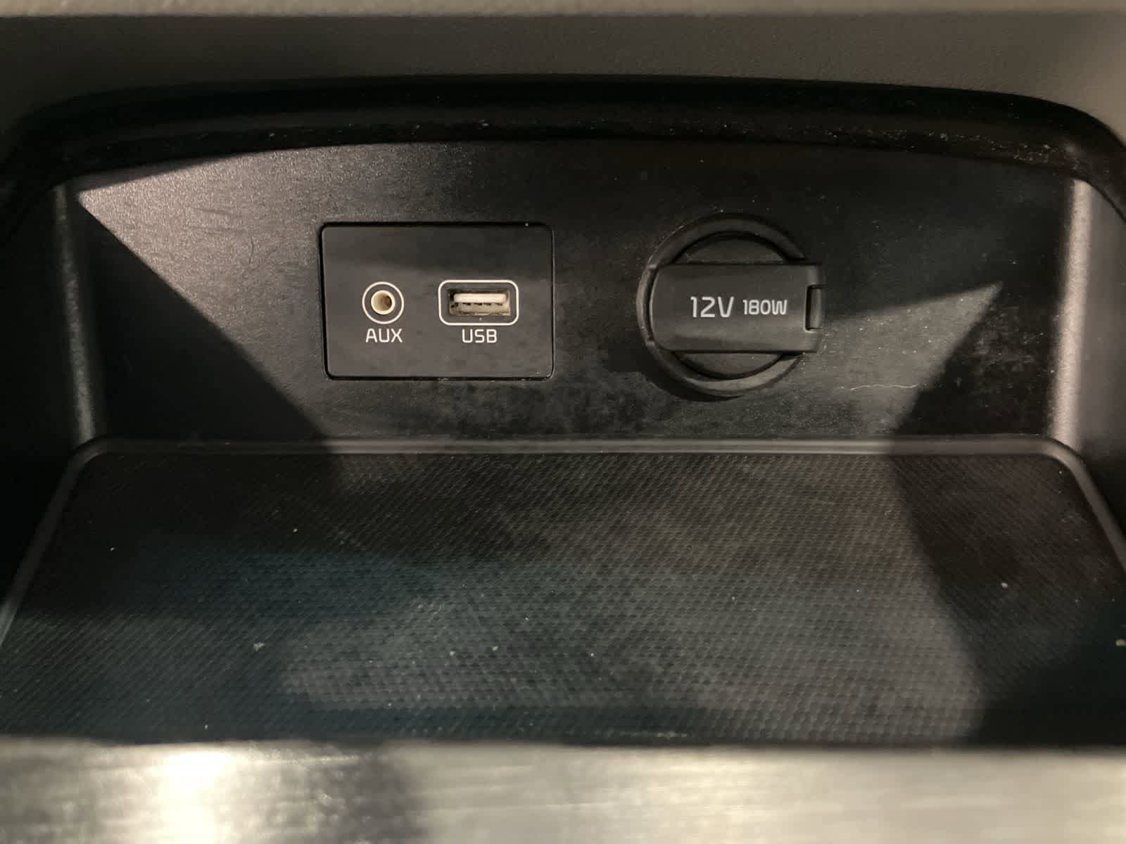 Used 2021 Kia Sedona LX image 16