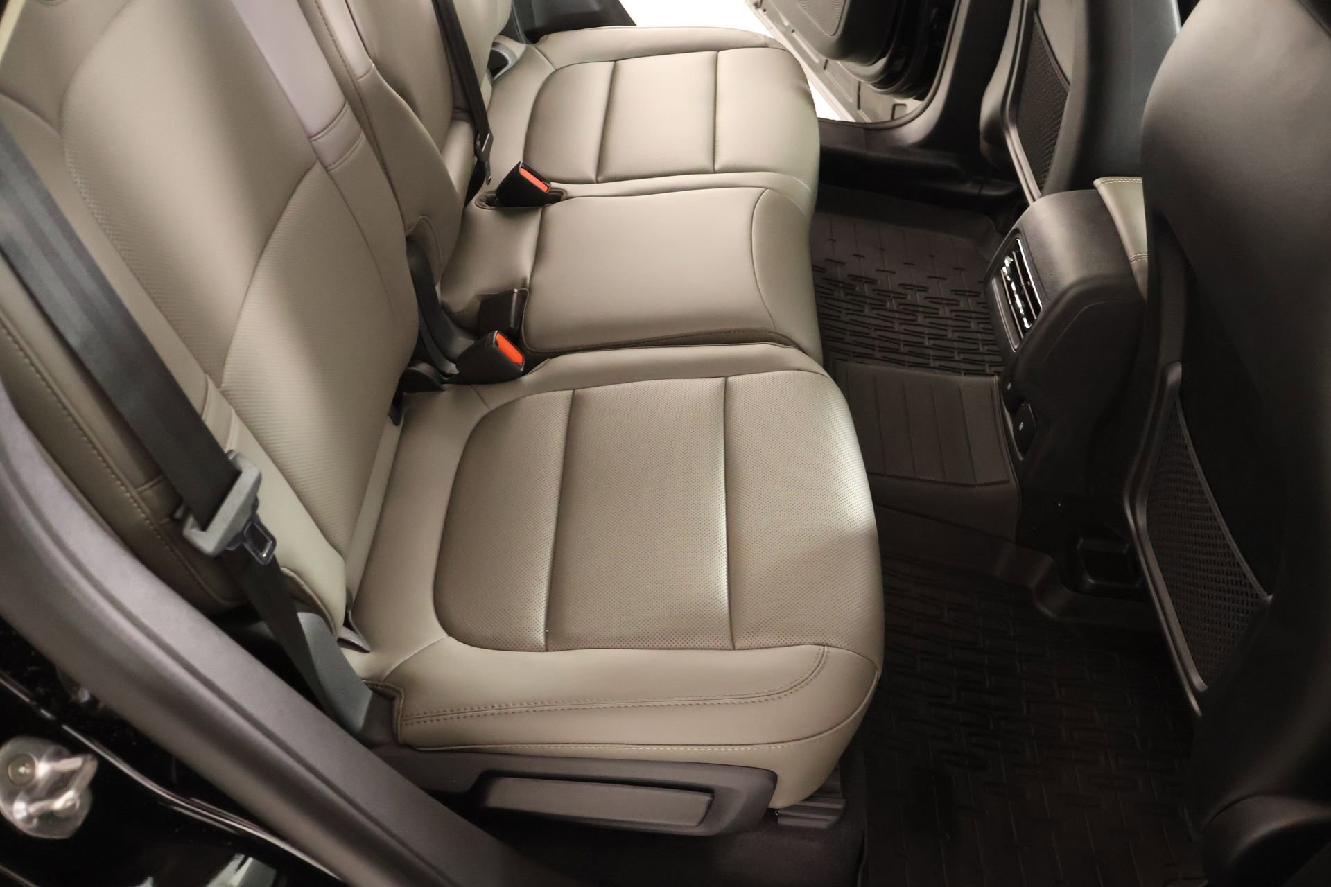 New 2026 Lincoln Corsair Premiere image 15