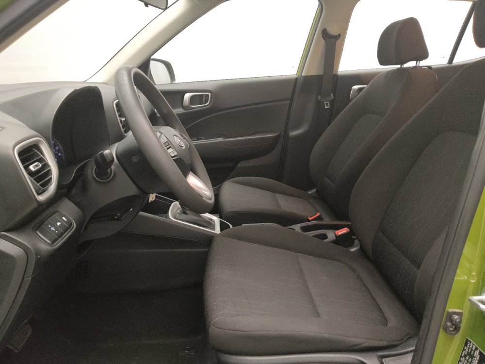 Used 2022 Hyundai Venue SE image 17