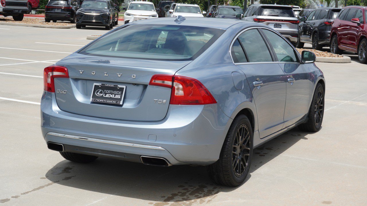Used 2017 Volvo S60 T5 Inscription Platinum FWD image 6