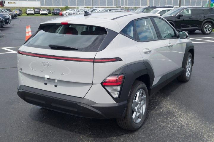 New 2027 Hyundai Kona SE FWD image 6