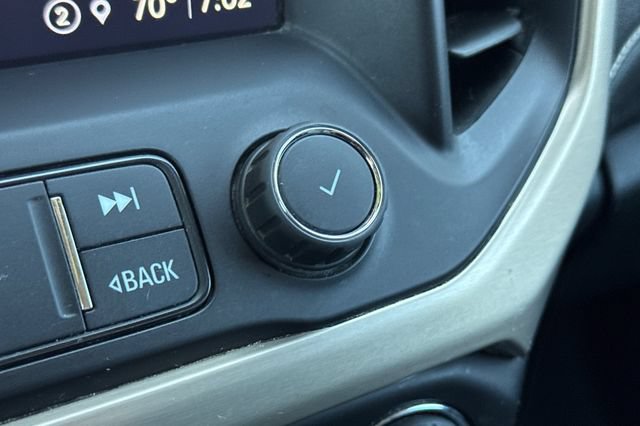 Used 2021 GMC Acadia Denali w/ Denali Technology Package FWD image 33