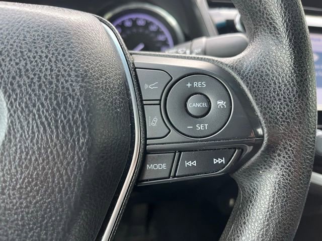 Used 2019 Toyota Camry LE w/ Convenience Package FWD image 18