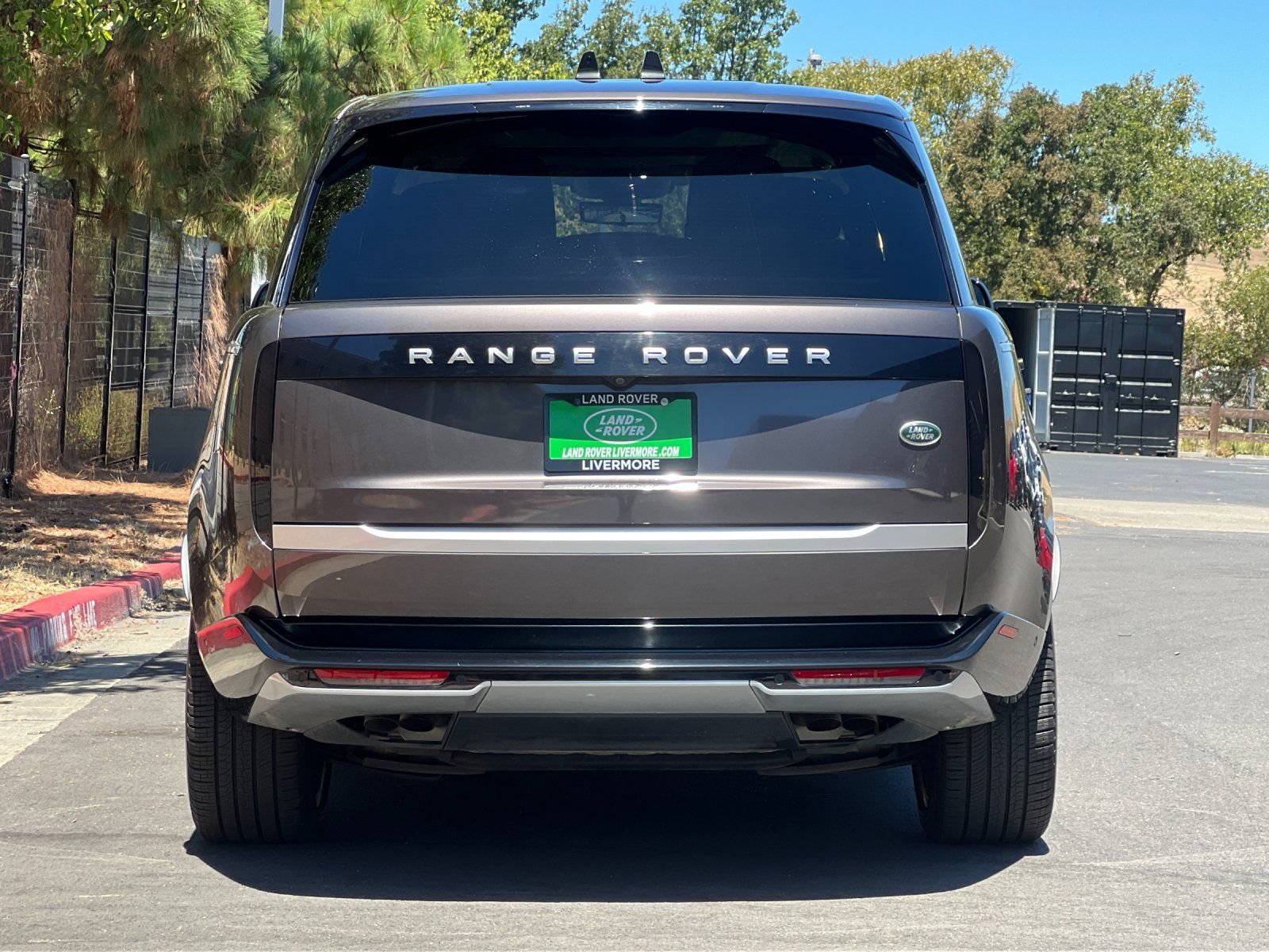 Used 2023 Land Rover Range Rover Long Wheelbase Autobiography AWD/4WD image 5