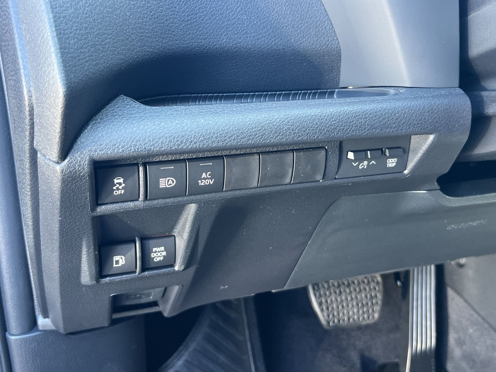 New 2026 Toyota Sienna XSE AWD/4WD image 23
