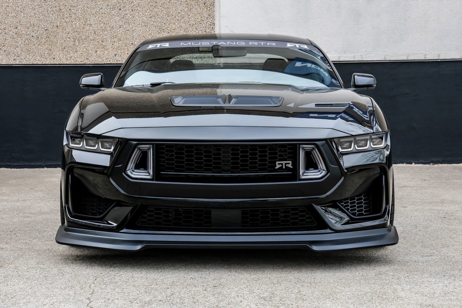 Used 2024 Ford Mustang GT Premium w/ GT Performance Package RWD image 4