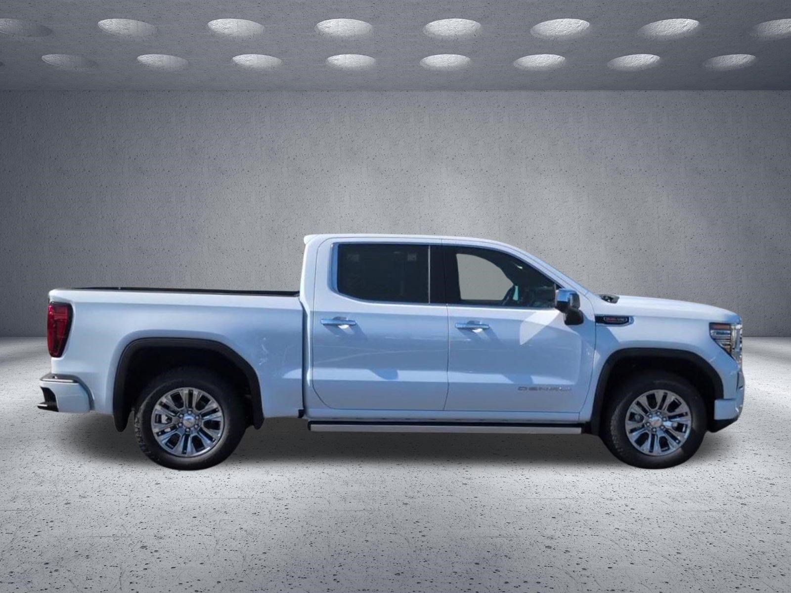 Used 2026 GMC Sierra 1500 Denali w/ Technology Package AWD/4WD image 8