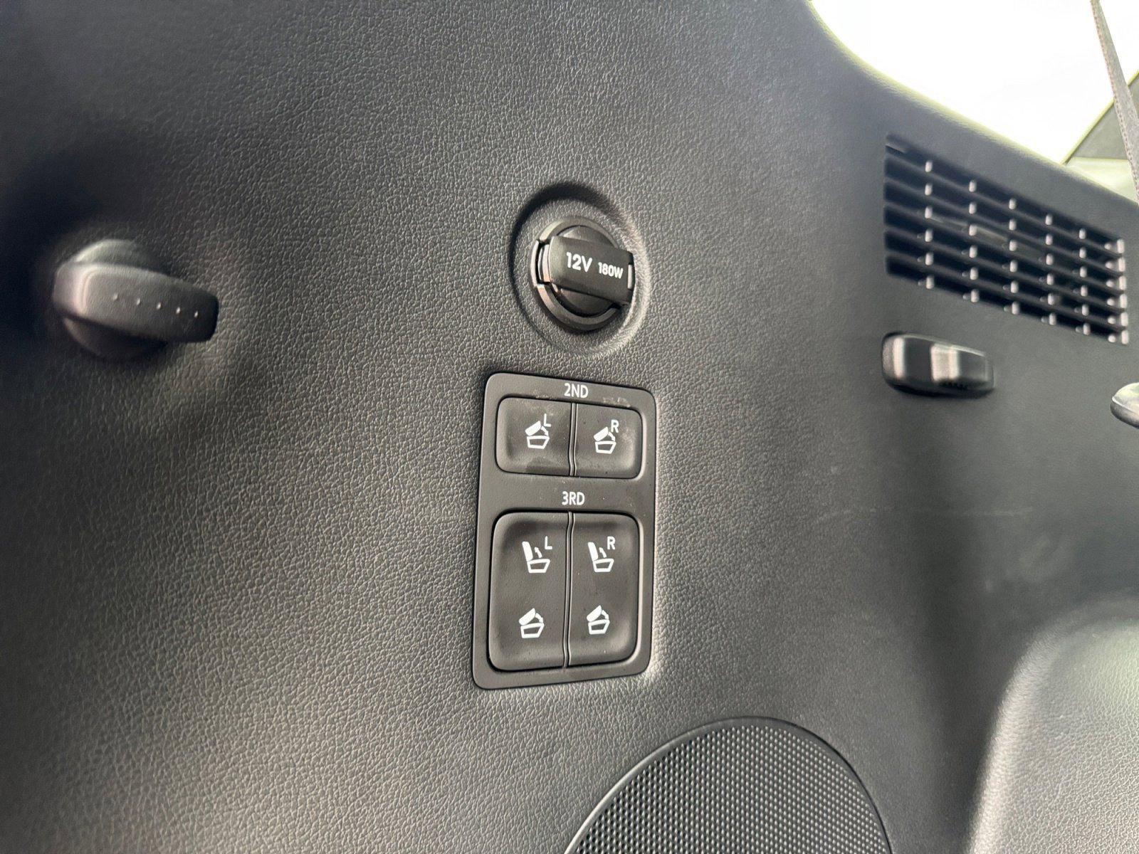 Used 2024 Hyundai Palisade Calligraphy image 18