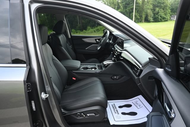 Used 2025 Acura MDX SH-AWD image 19