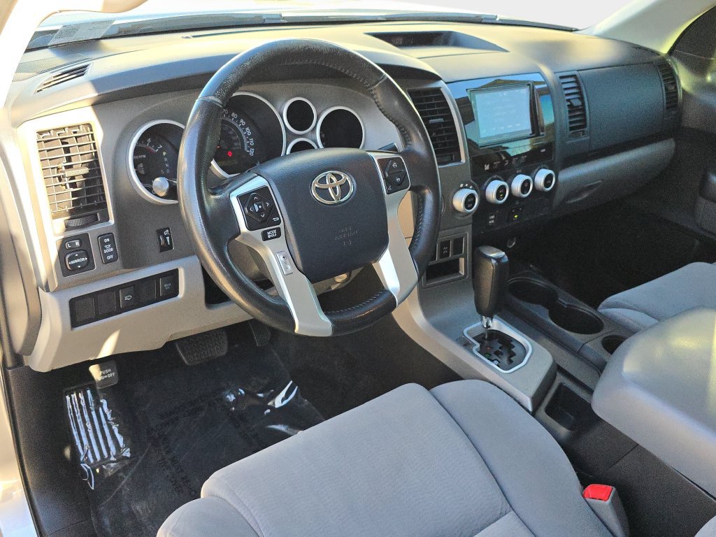 Used 2014 Toyota Sequoia SR5 AWD/4WD image 20
