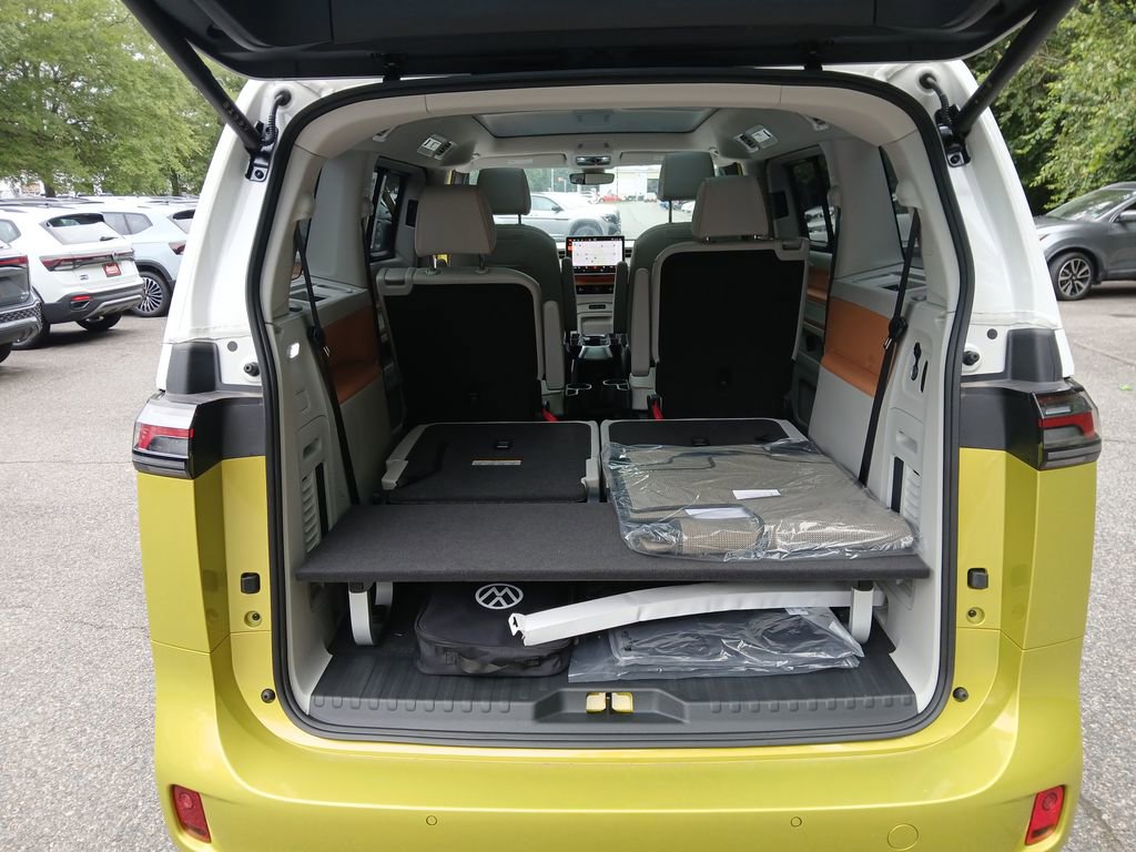 New 2025 Volkswagen ID. Buzz 1st Edition image 23