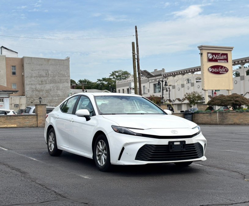 Used 2025 Toyota Camry LE FWD image 3