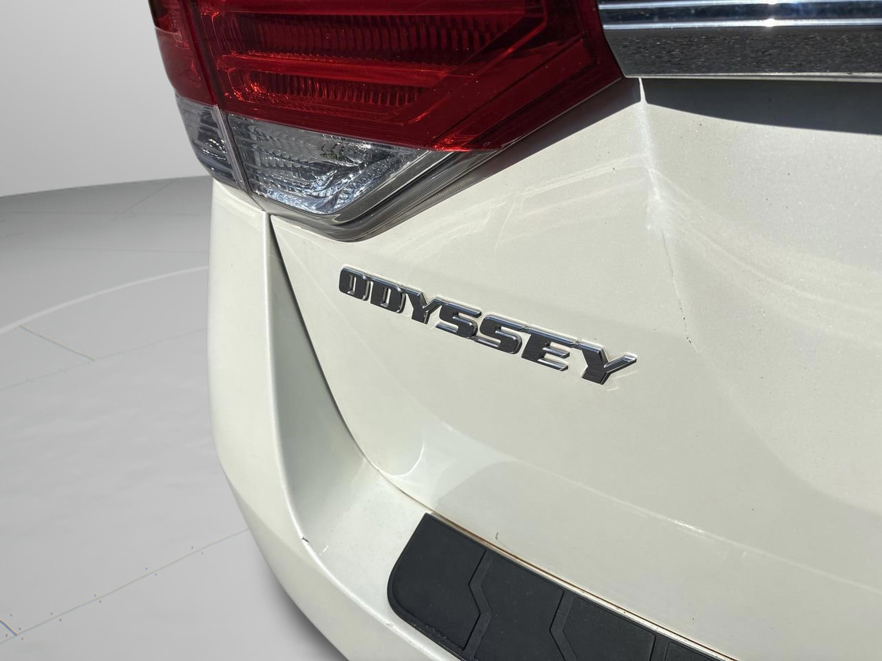Used 2015 Honda Odyssey EX-L image 32