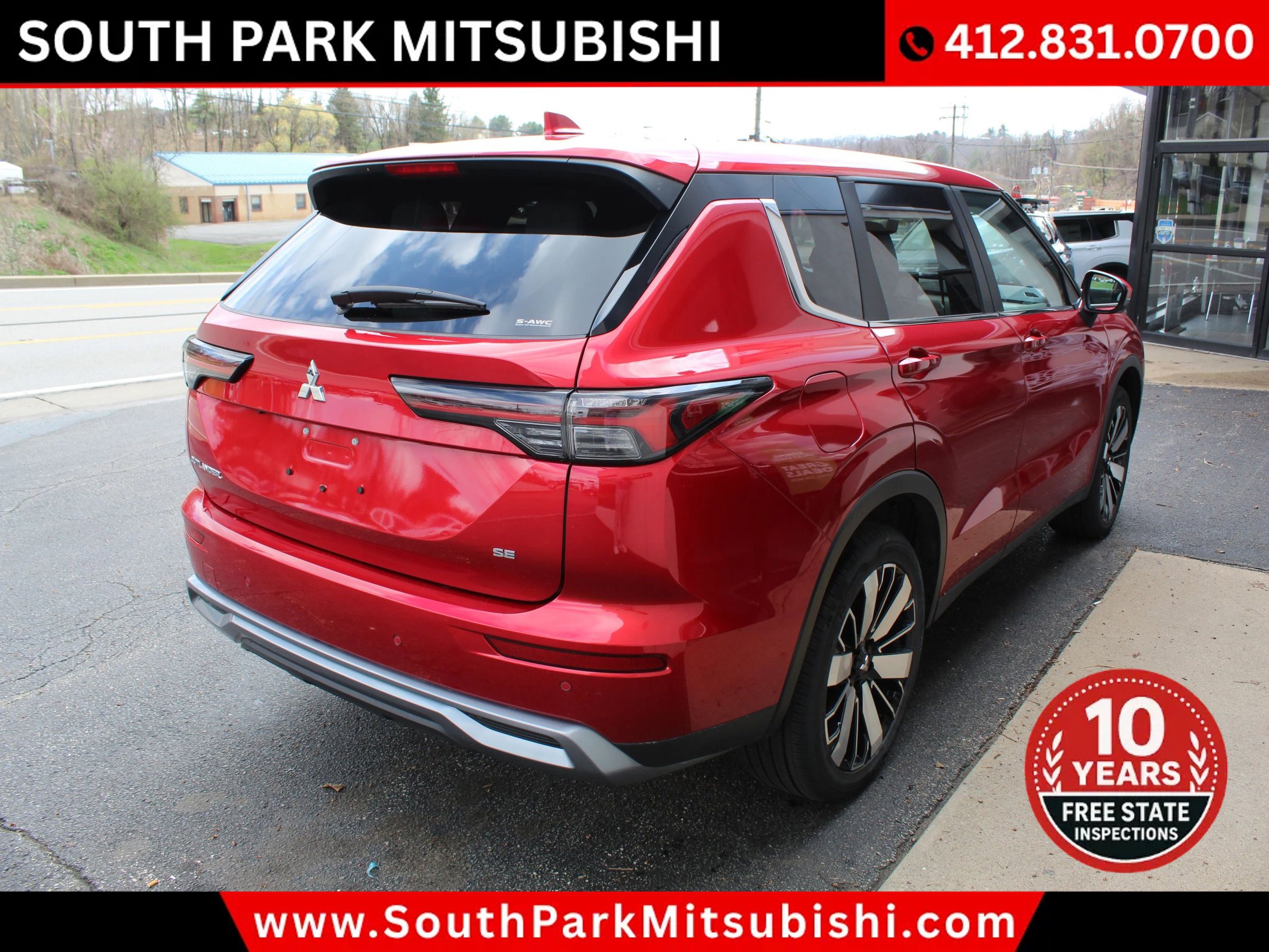 Used 2025 Mitsubishi Outlander SE image 9