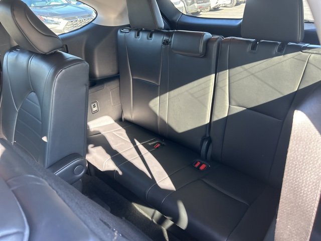 Used 2024 Toyota Highlander XLE image 17