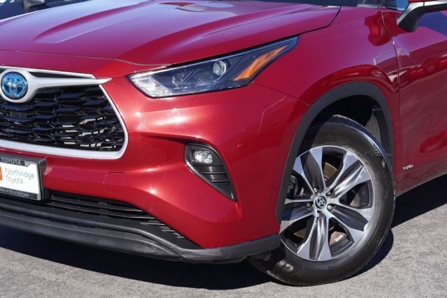 Used 2022 Toyota Highlander XLE image 5