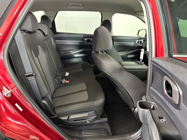 Used 2023 Kia Sorento LX image 27