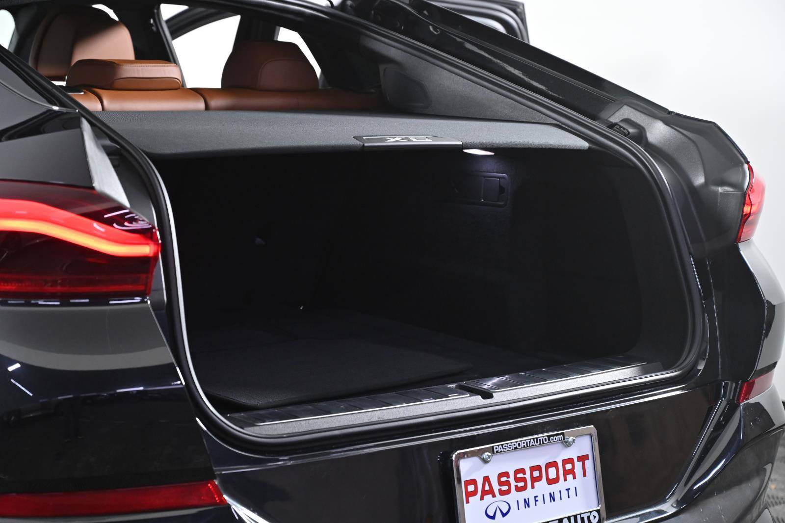 Used 2023 BMW X6 M50i w/ Executive Package image 39