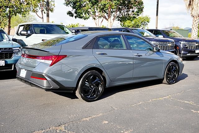 New 2026 Hyundai Elantra Sport FWD image 9