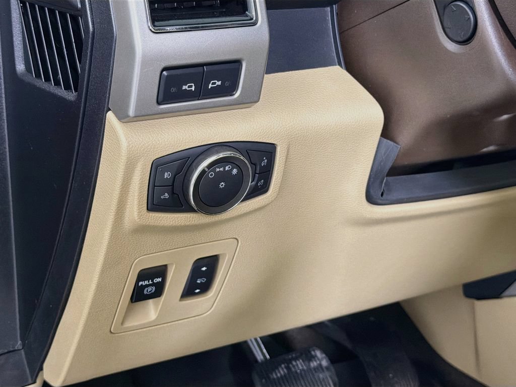 Used 2020 Ford F150 Lariat w/ Equipment Group 502A Luxury AWD/4WD image 13