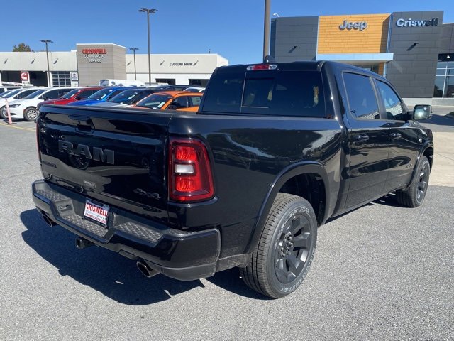 New 2026 RAM 1500 4x4 Crew Cab image 8