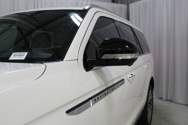 New 2027 Lincoln Navigator Reserve AWD/4WD image 34