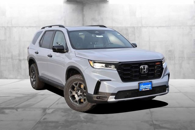 New 2025 Honda Pilot TrailSport image 2