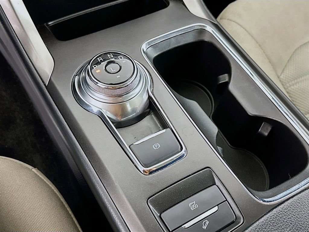 Used 2018 Ford Fusion S image 16