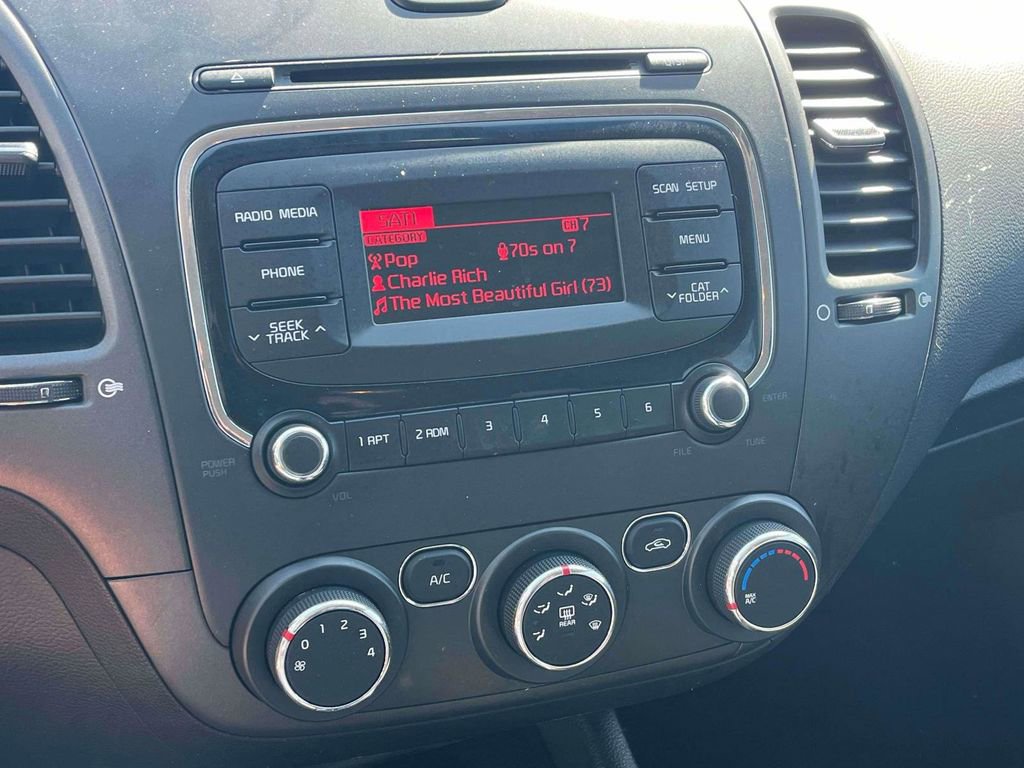 Used 2017 Kia Forte LX image 17