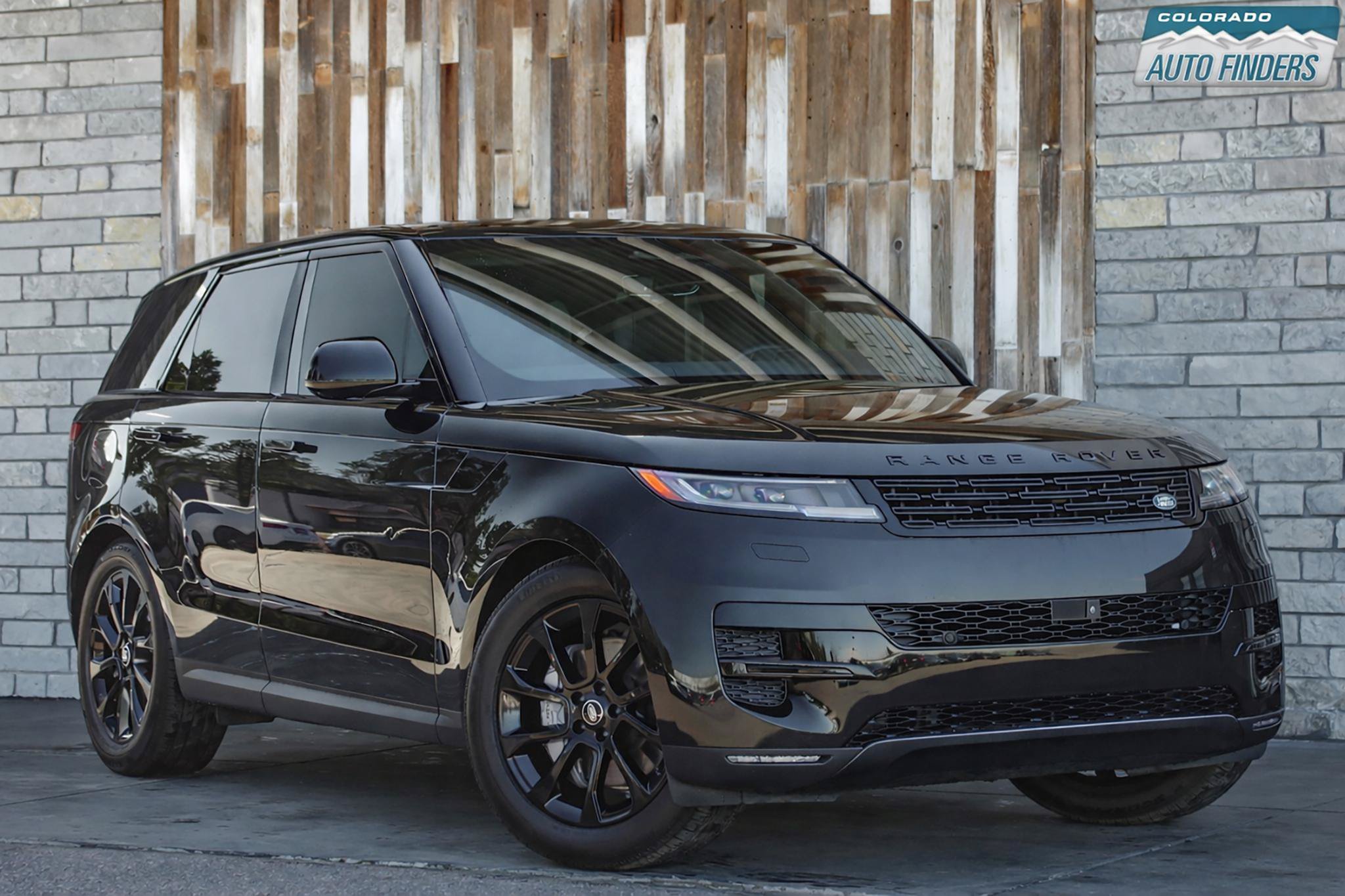 Used 2025 Land Rover Range Rover Sport SE AWD/4WD image 9
