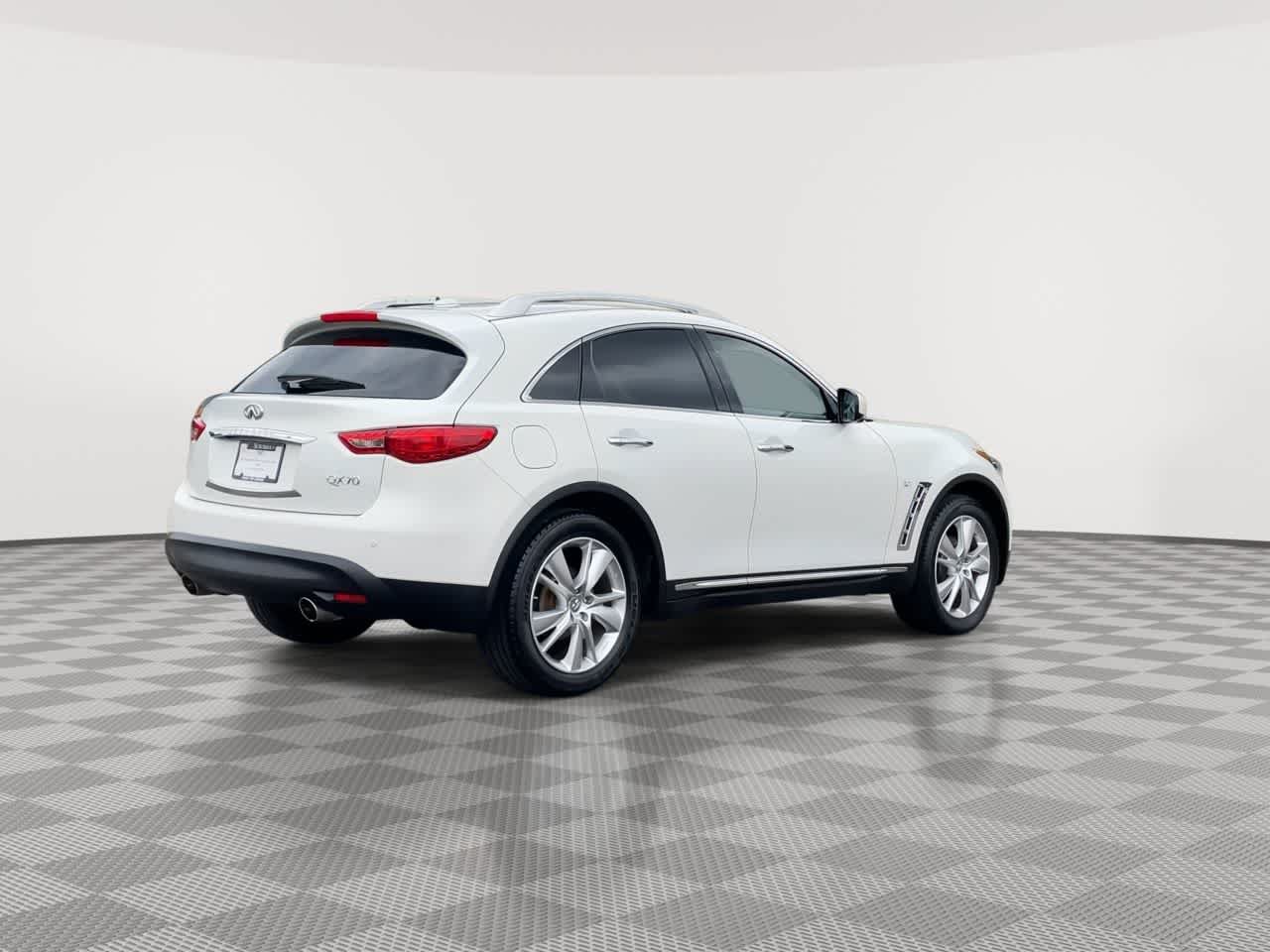 Used 2015 INFINITI QX70 AWD w/ Premium Package image 8
