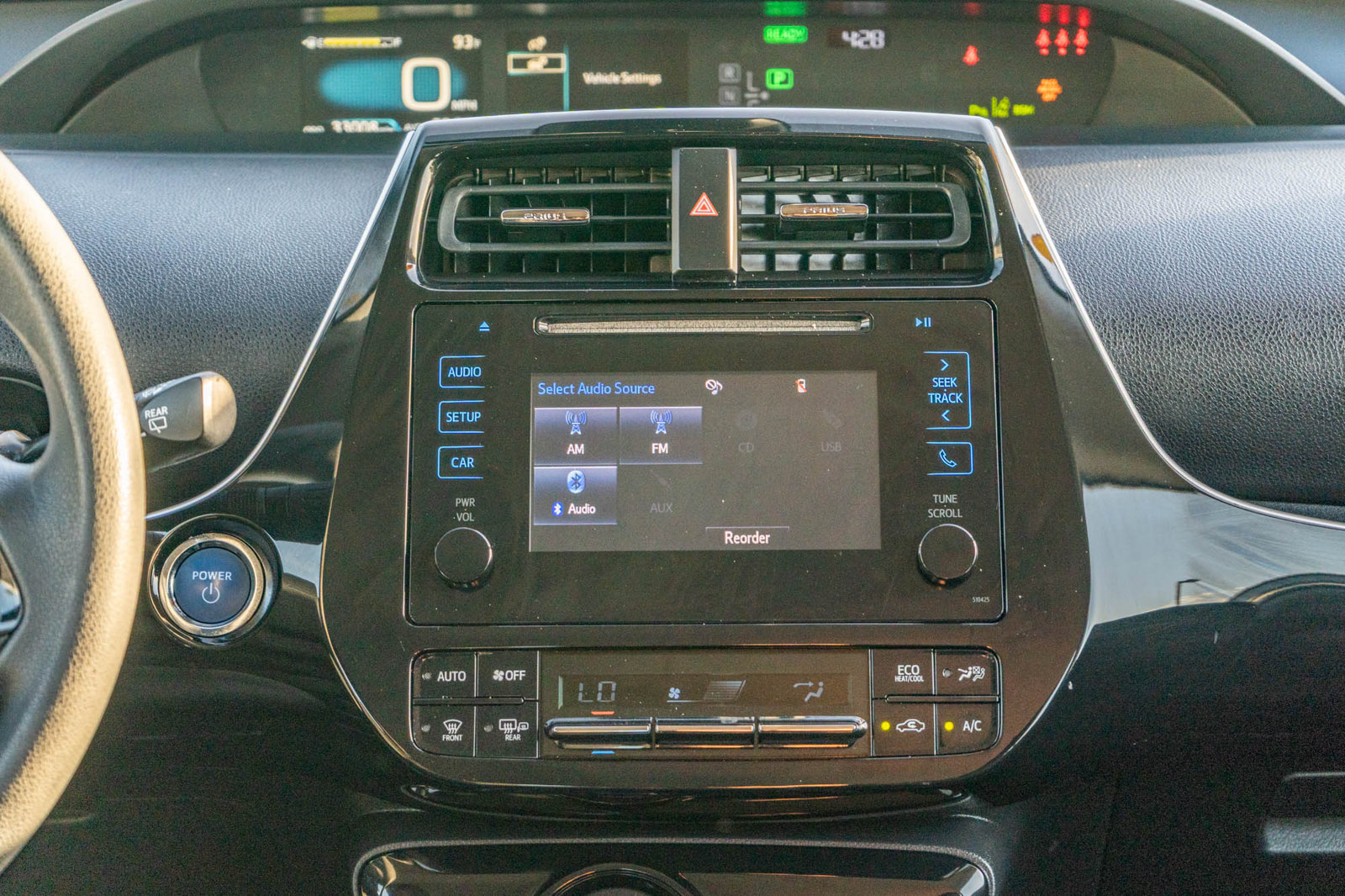 Used 2019 Toyota Prius LE w/ Carpet Mat Package FWD image 18