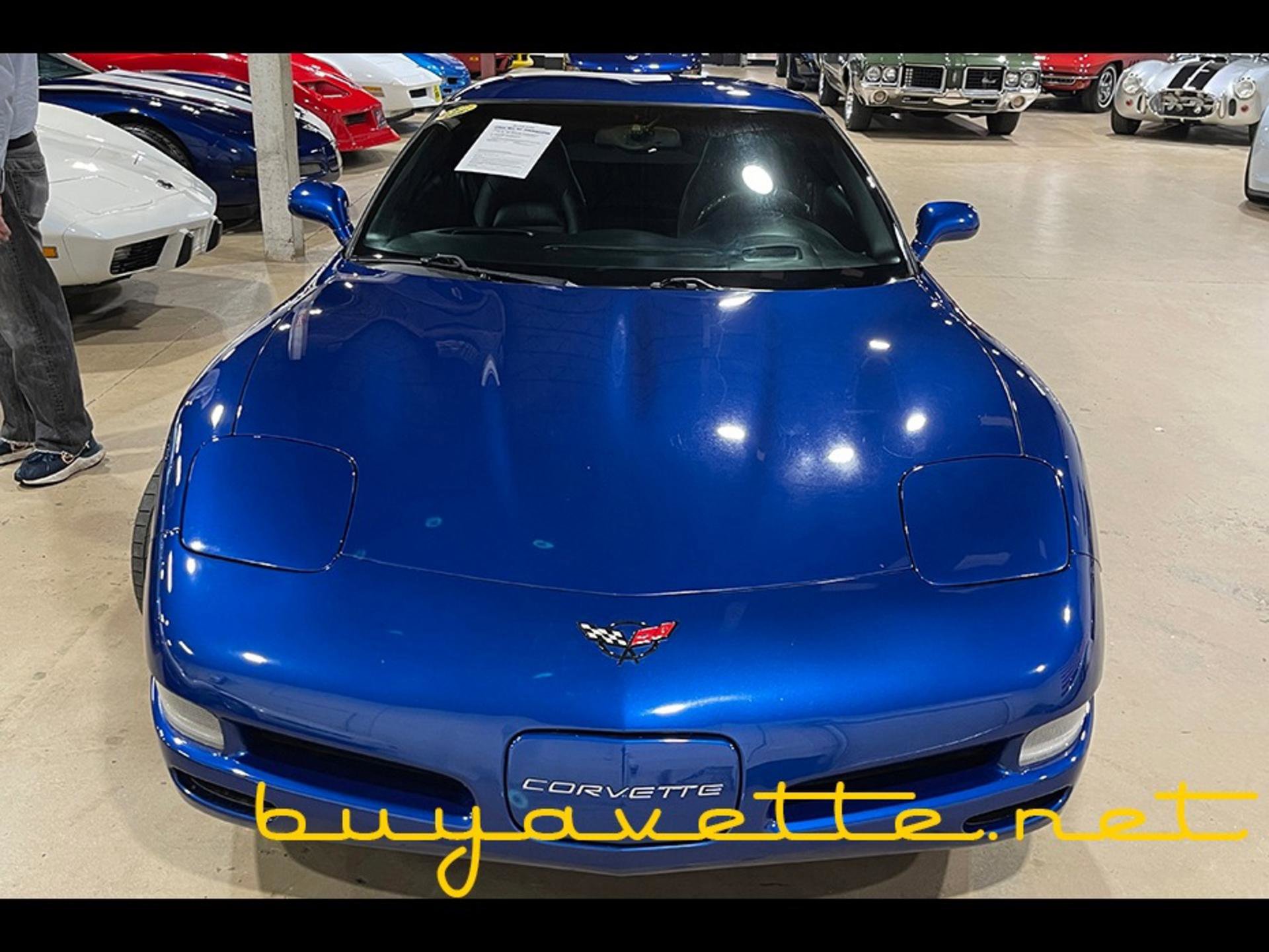 Used 2002 Chevrolet Corvette Coupe w/ Preferred Equipment Group2 image 4