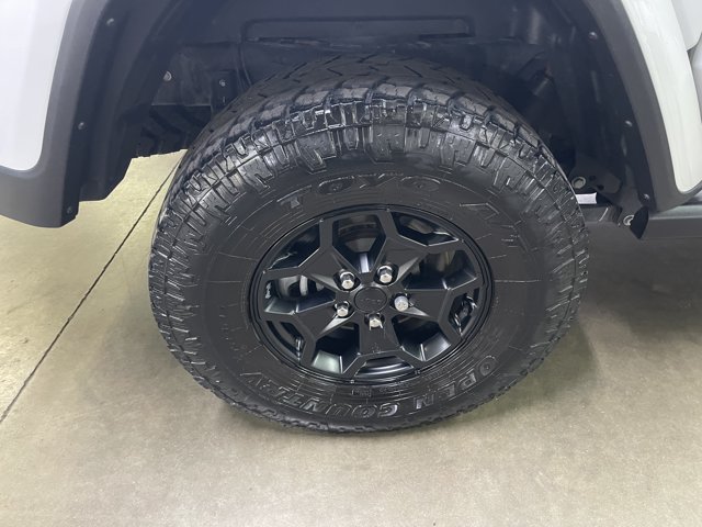 Used 2022 Jeep Gladiator Sport AWD/4WD image 11