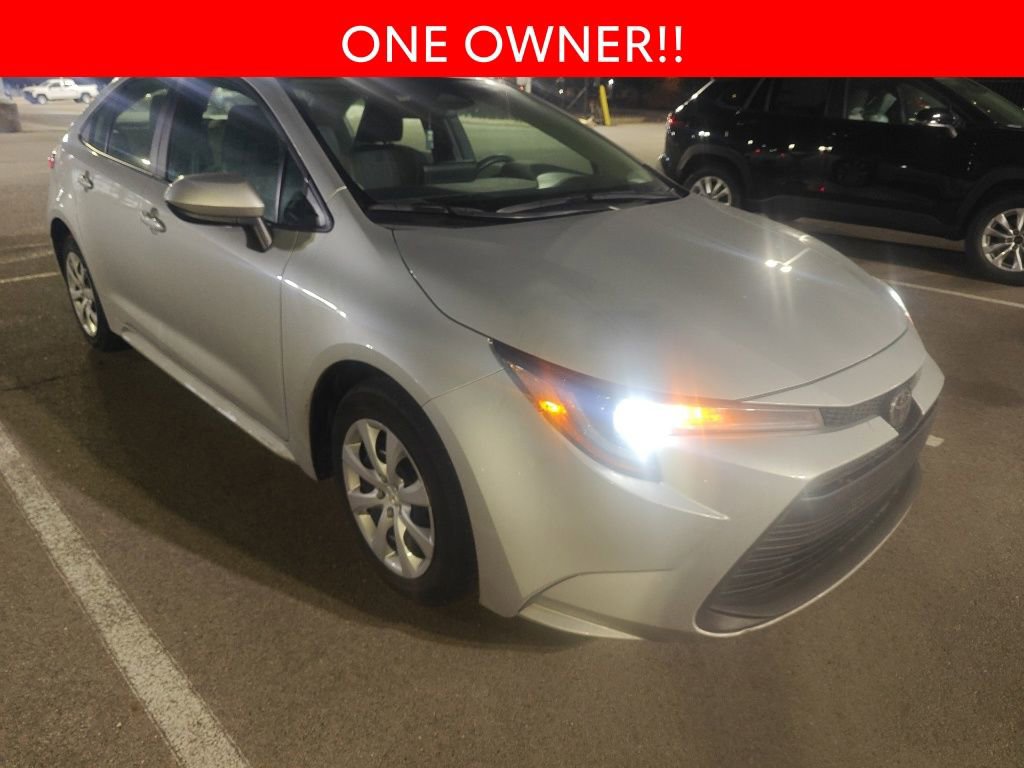 Used 2024 Toyota Corolla LE image 3