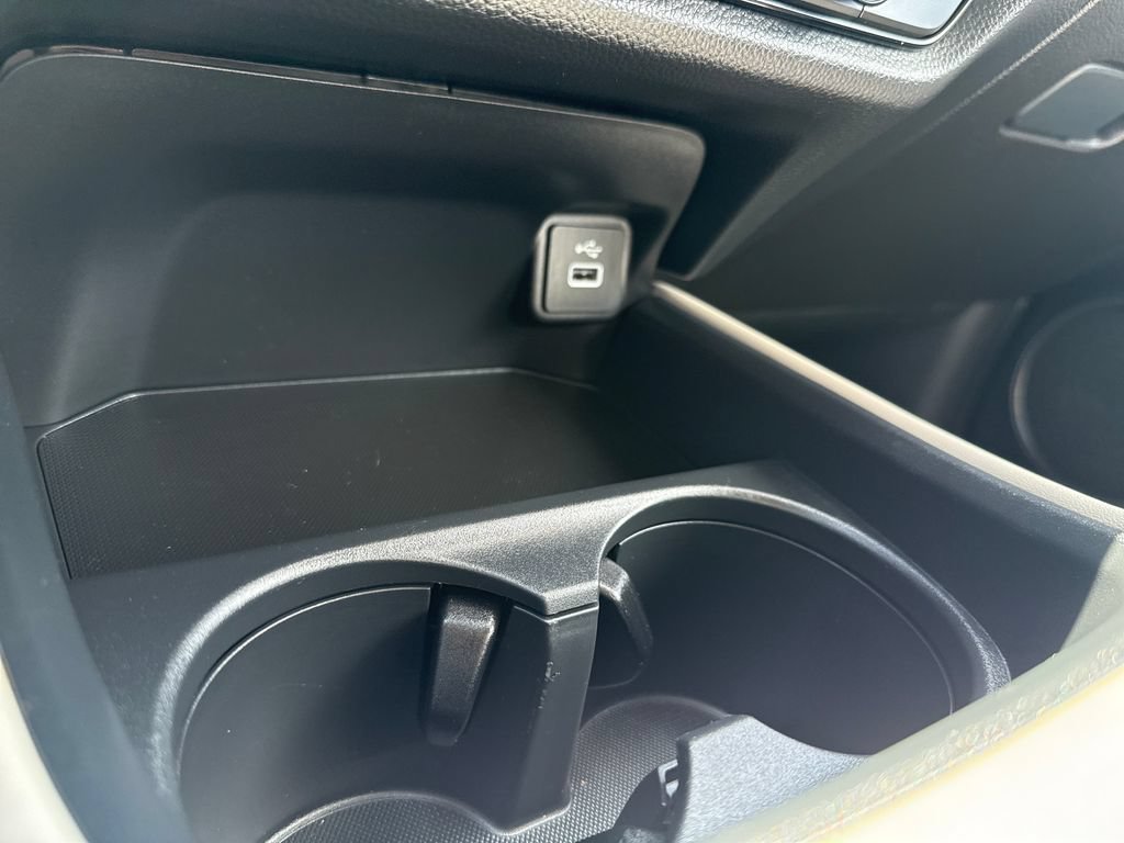 Certified 2025 Honda HR-V LX image 30