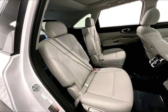 Used 2023 Kia Sorento SX Prestige image 24