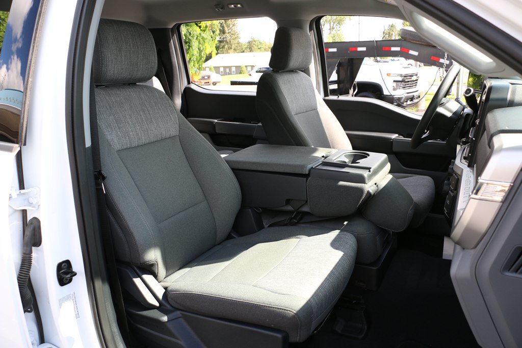 Used 2025 Ford F250 XLT w/ F-250 >10K GVWR Package AWD/4WD image 29