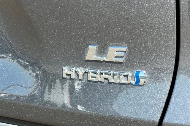 Certified 2022 Toyota RAV4 LE AWD/4WD image 31