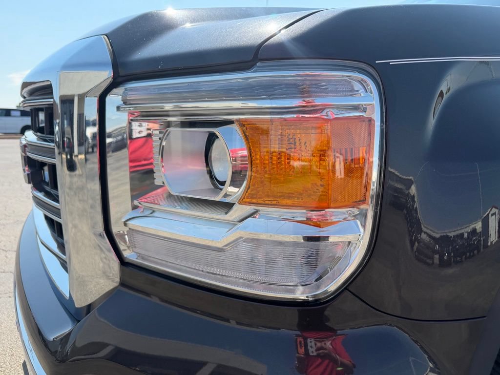 Used 2015 GMC Sierra 1500 SLT w/ SLT Crew Cab Value Package AWD/4WD image 11