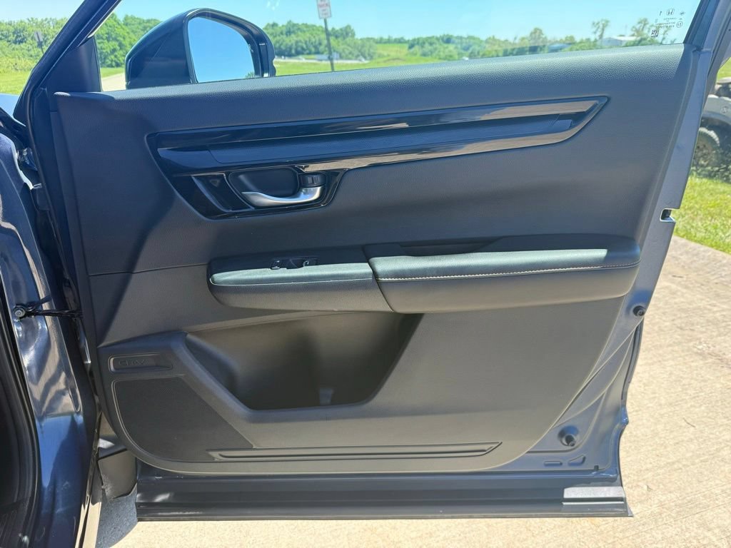 Used 2025 Honda CR-V Sport Touring image 21