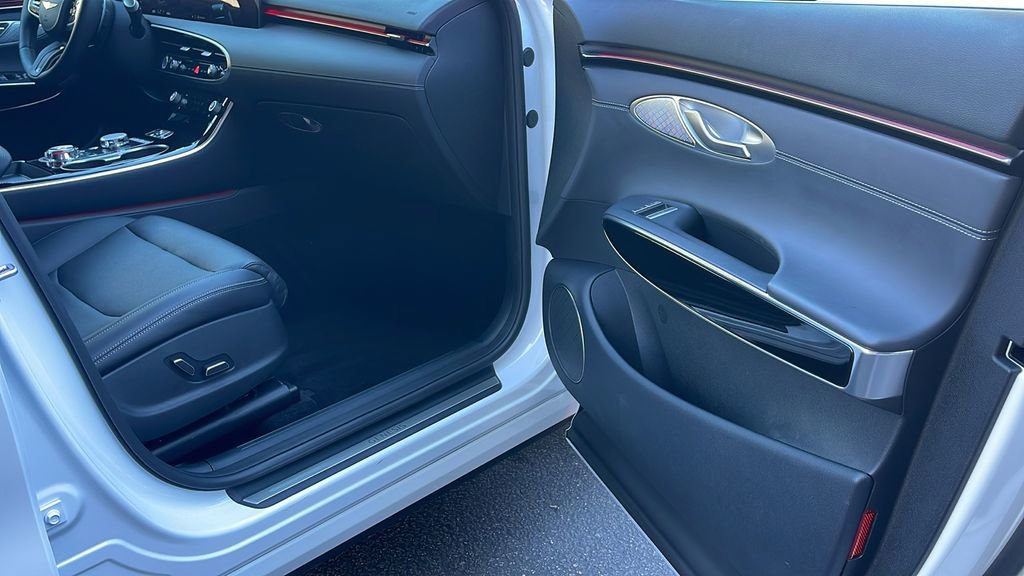 Used 2026 Genesis GV70 2.5T image 33