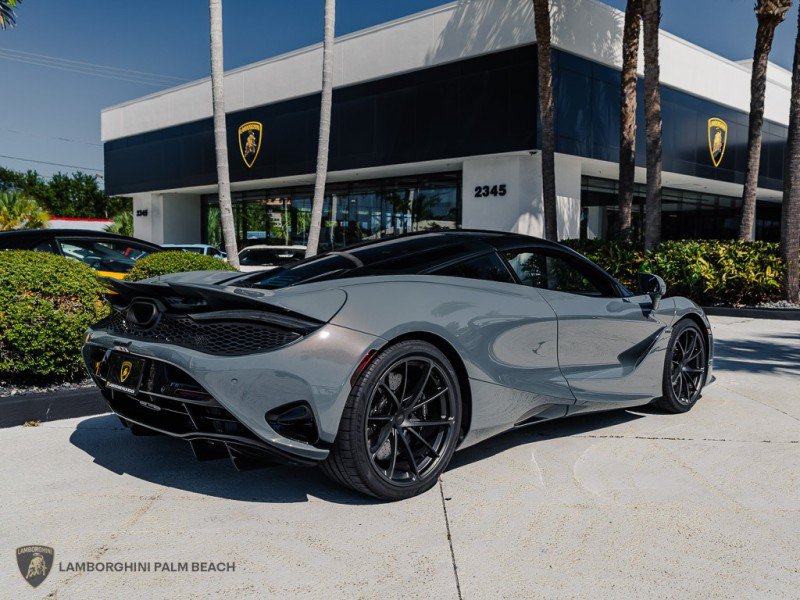 Used 2026 McLaren 750S RWD image 6