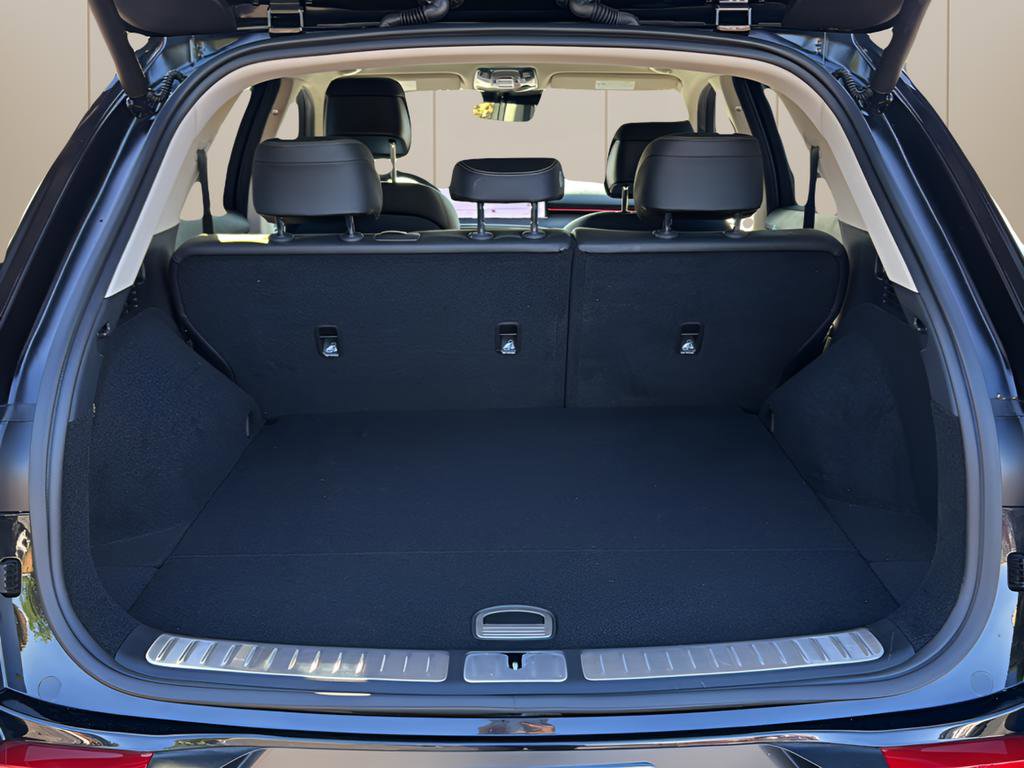 Certified 2026 Genesis GV70 2.5T AWD/4WD image 11