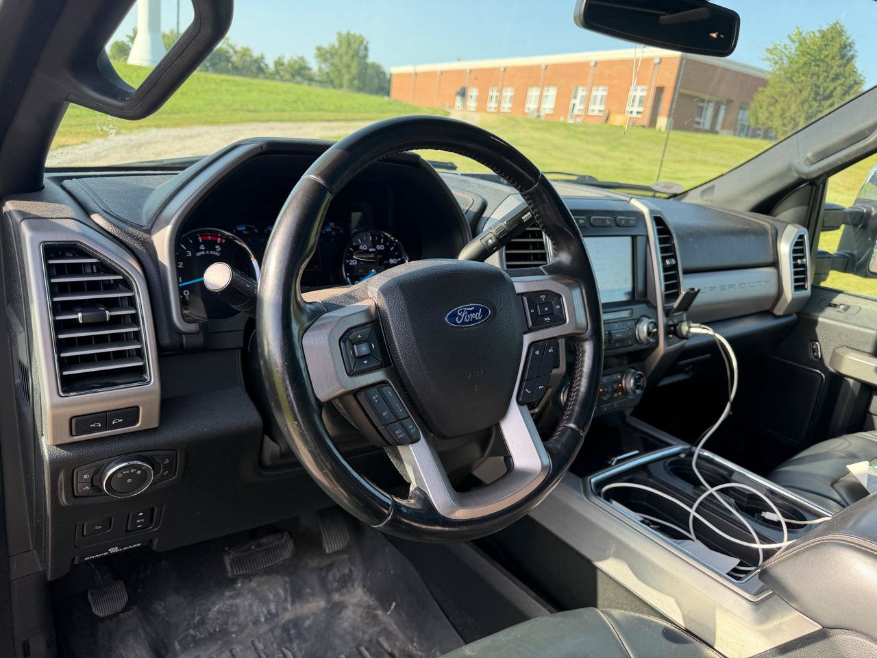 Used 2020 Ford F350 Platinum w/ Tremor Off-Road Package AWD/4WD image 6
