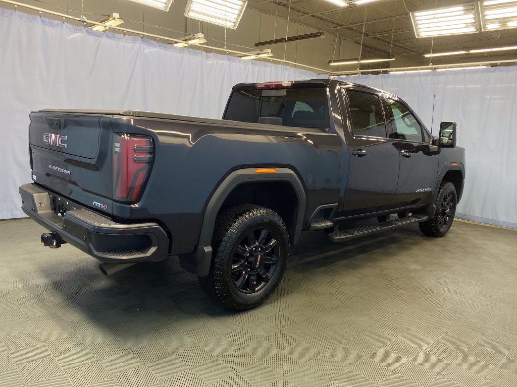 Used 2024 GMC Sierra 2500 AT4 w/ Technology Package AWD/4WD image 5