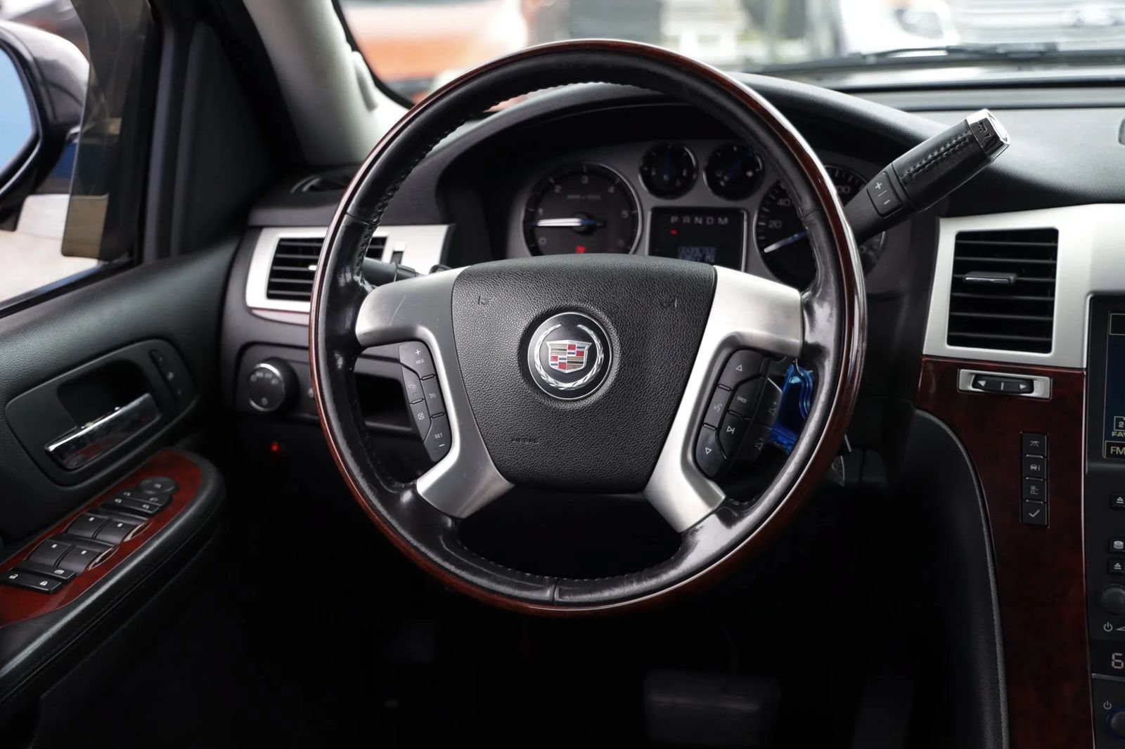 Used 2007 Cadillac Escalade EXT w/ Information Package AWD/4WD image 31