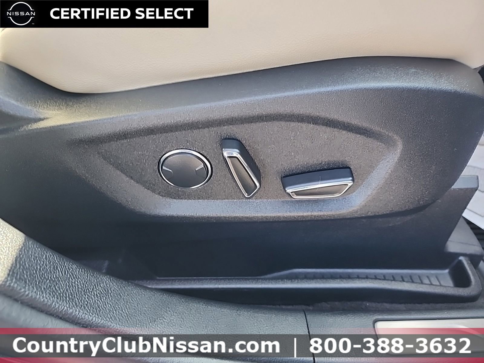 Used 2019 Ford Edge Titanium w/ Equipment Group 301A image 34